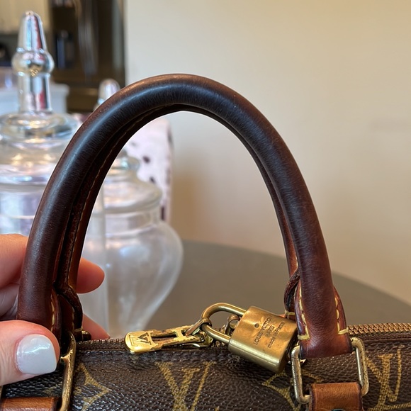 Louis Vuitton Alma **AUTHENTIC** - Picture 12 of 13